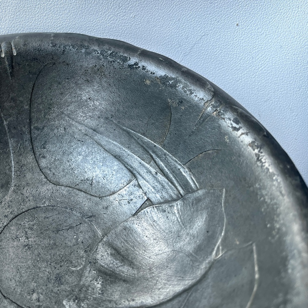 SOLD Art Nouveau Bowl Kayserzinn Pewter Floral Relief Engraving German Soap Dish - Picture 7 of 9